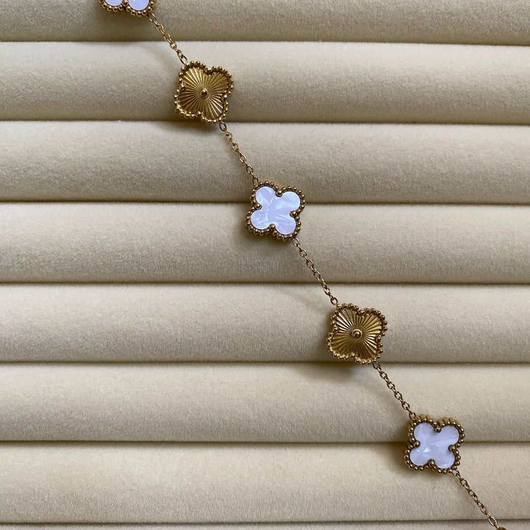 White gold clove bracelet