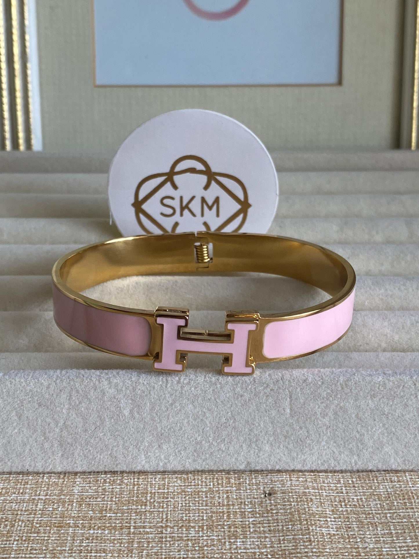 Powder Pink H Handcuff