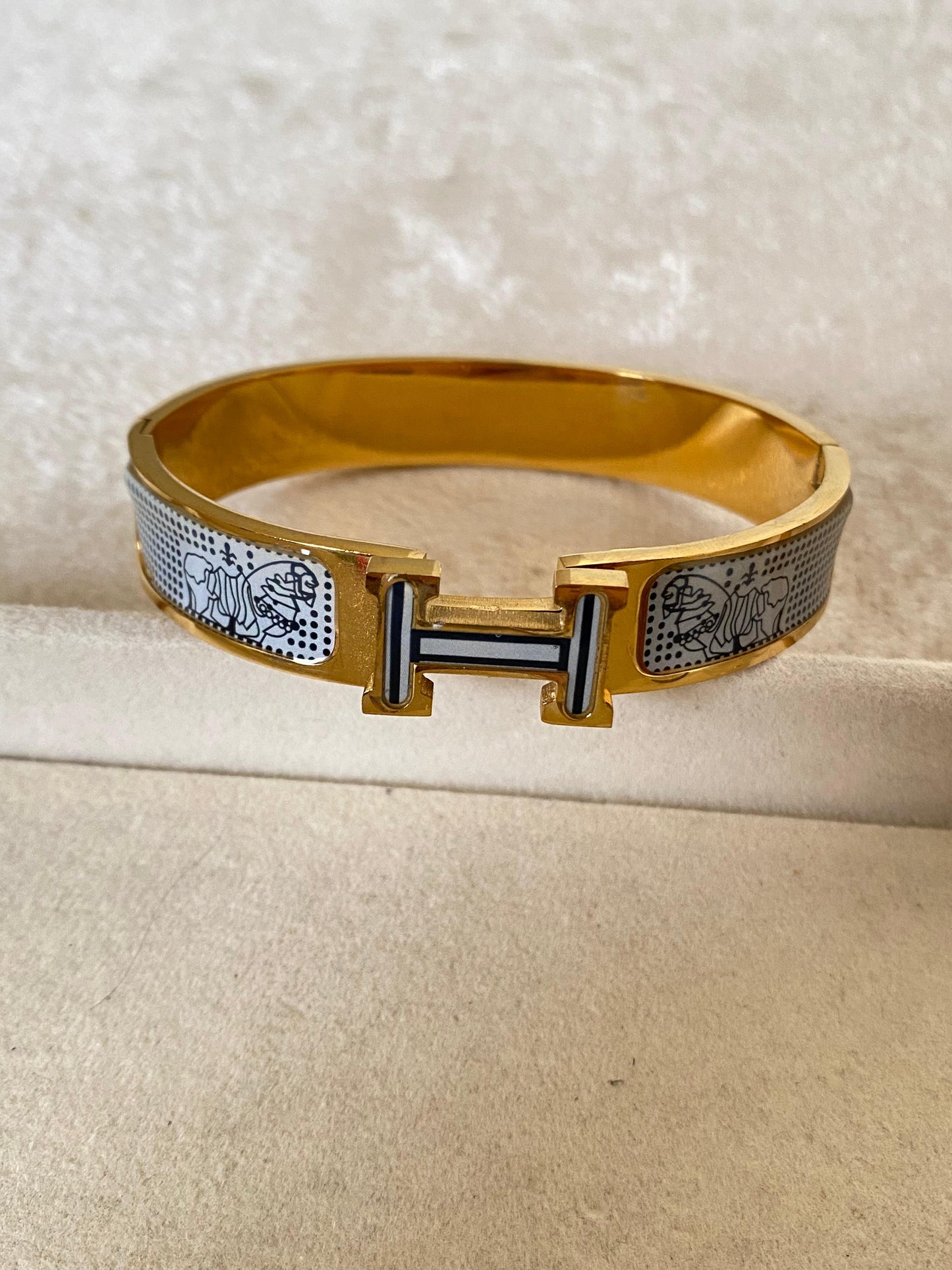 Grey H Handcuff