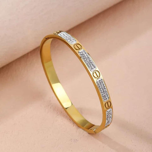 Pattern handcuff