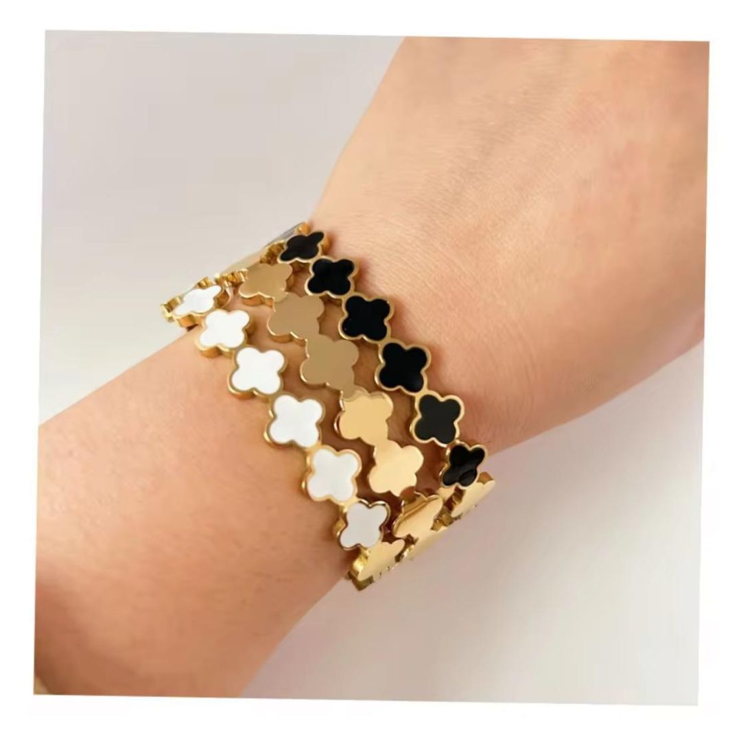 Ebony black/White cuff