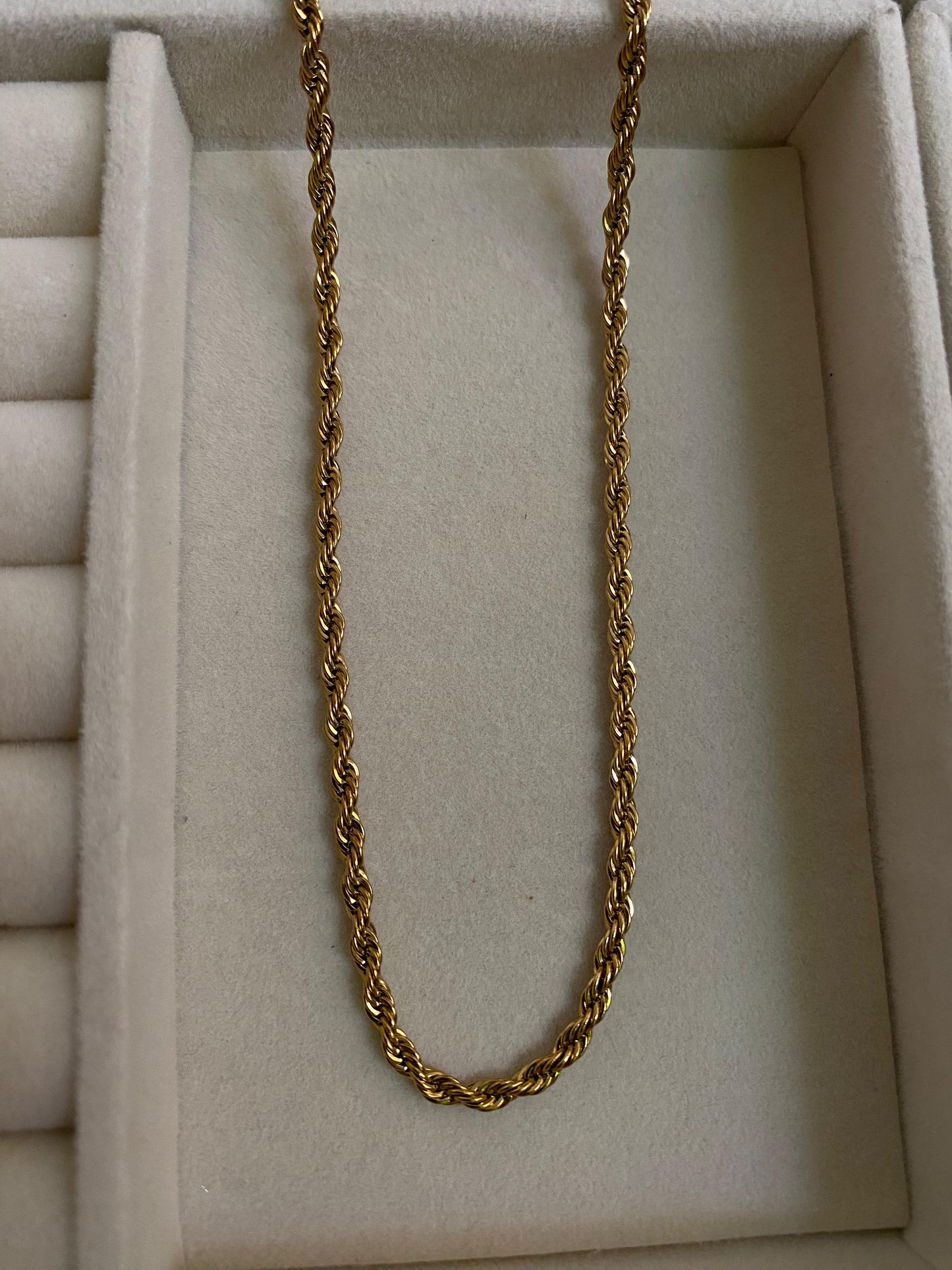 Rope chain necklace