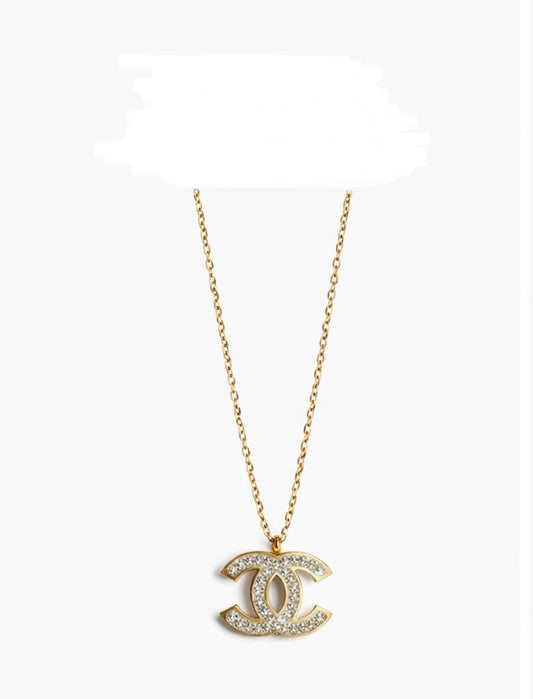 Channel necklace