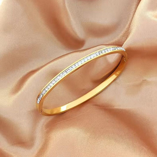 Basillica handcuff