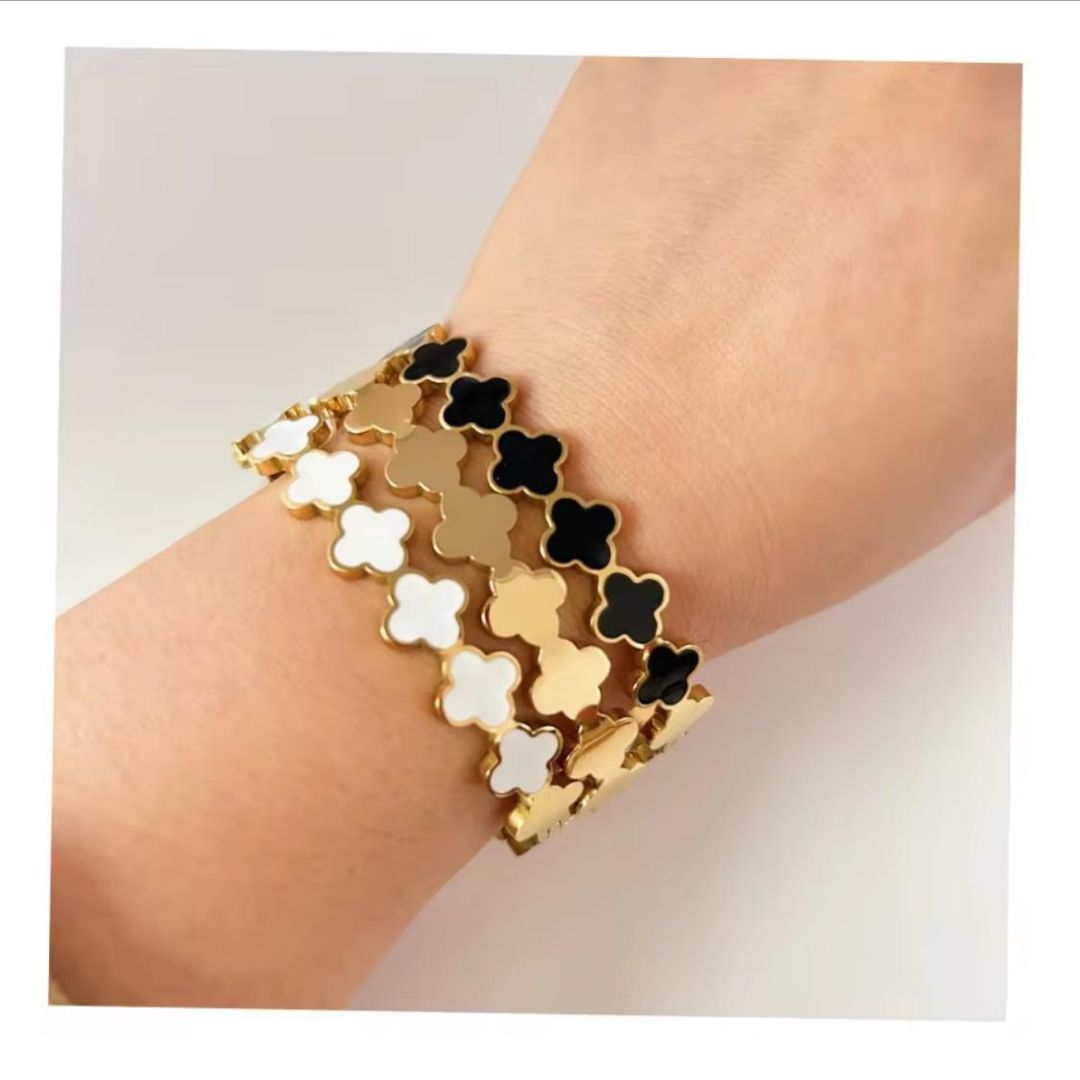 Ebony black/White cuff