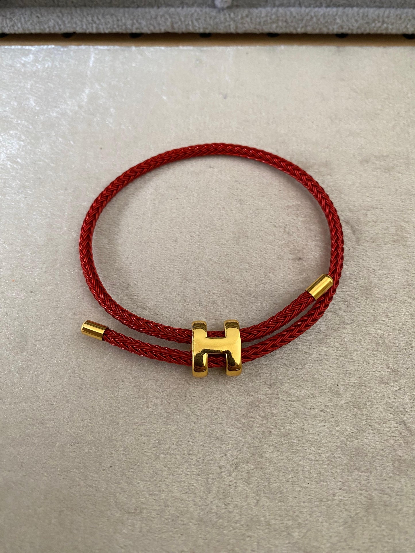Red H band