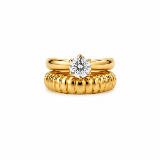Curvy stone ring
