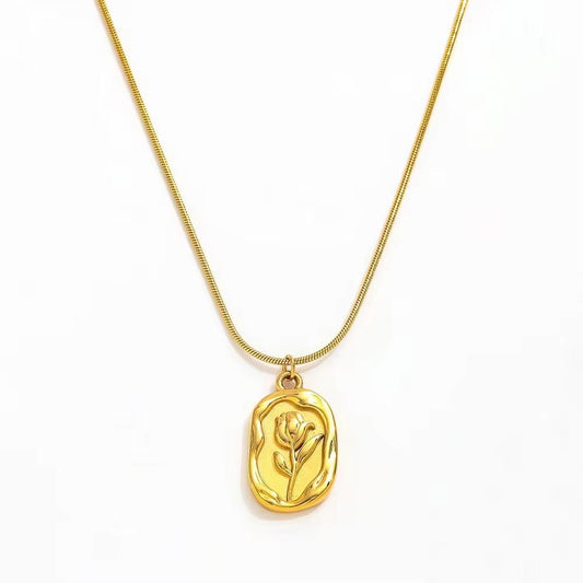 Gold rose neckalce