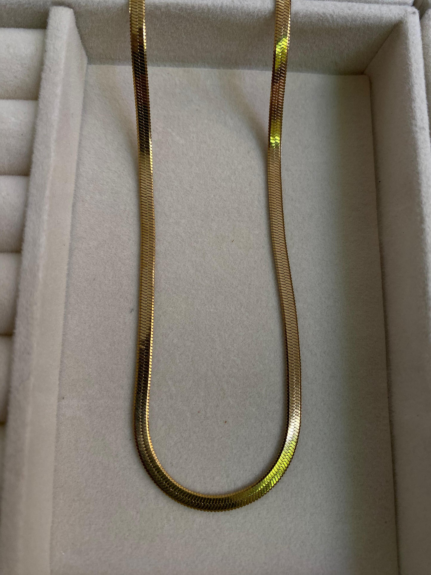 Snake chain necklace