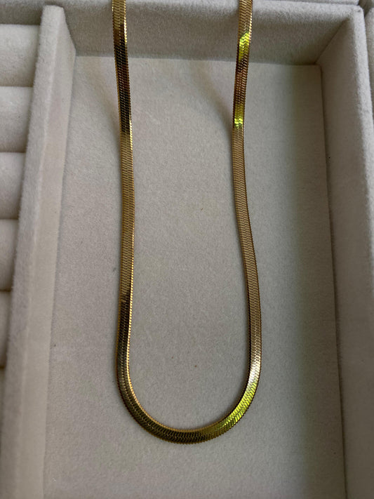 Snake chain necklace