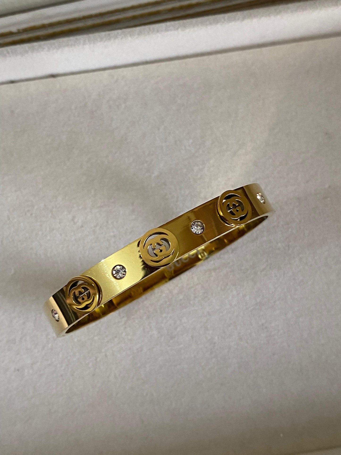 Gucci handcuff