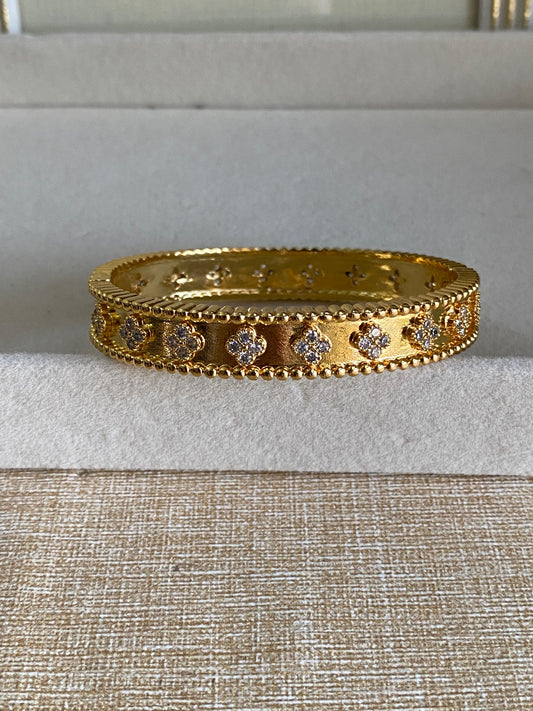 Vca classic handcuff+ring