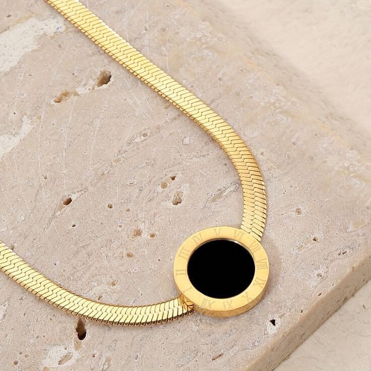 Roman snake chain necklace