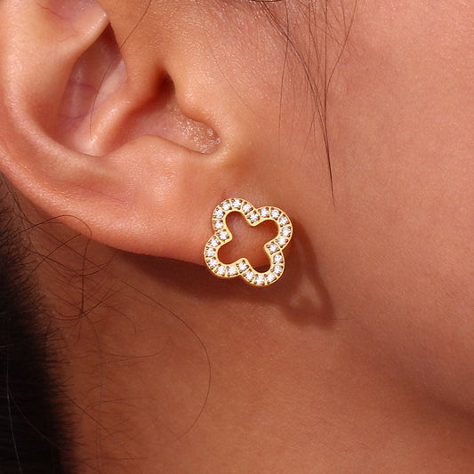 VCA hollow studs