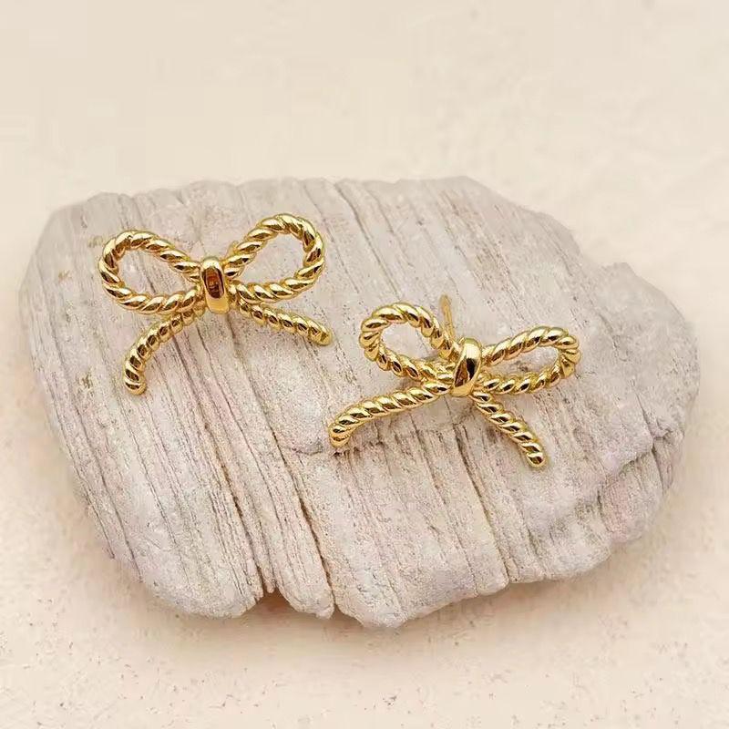 Thin bow earrings