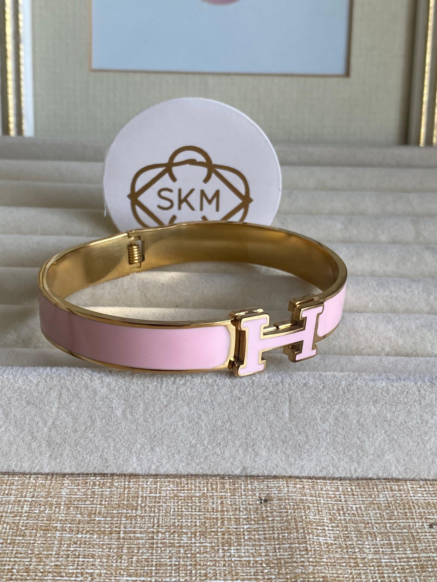 Powder Pink H Handcuff
