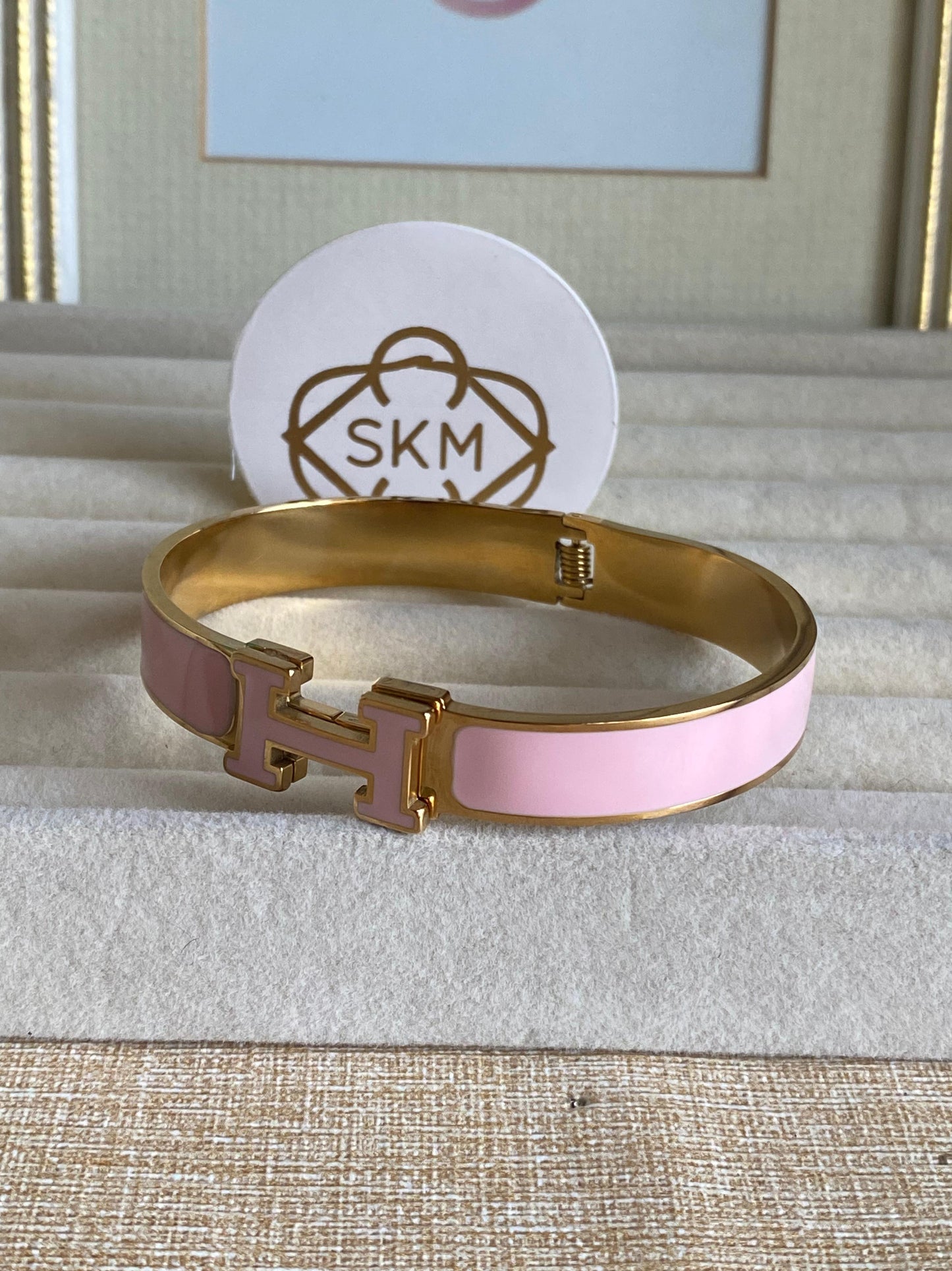 Powder Pink H Handcuff