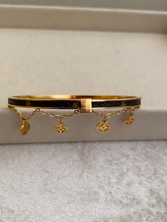 Charms Hanging Handcuff