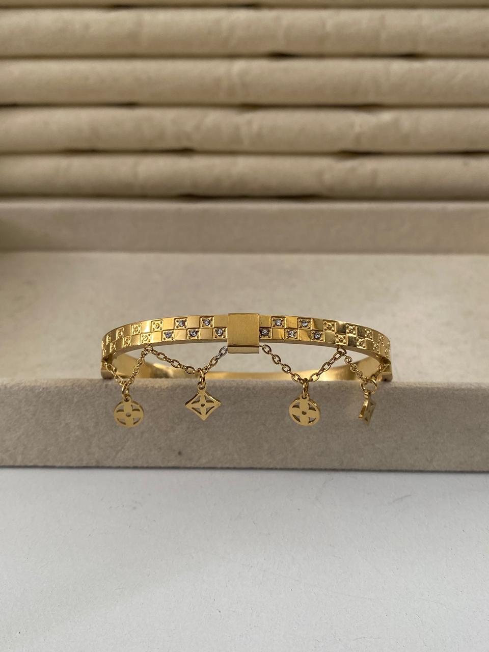 Gold Charms handcuff