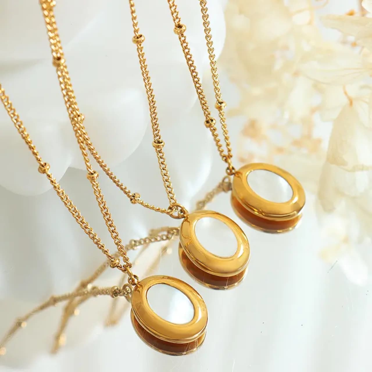 Oval necklace